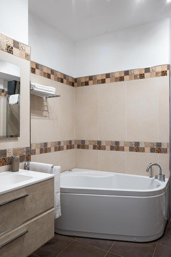A Due Passi - Guest House Santo Stefano di Camastra Zewnętrze zdjęcie